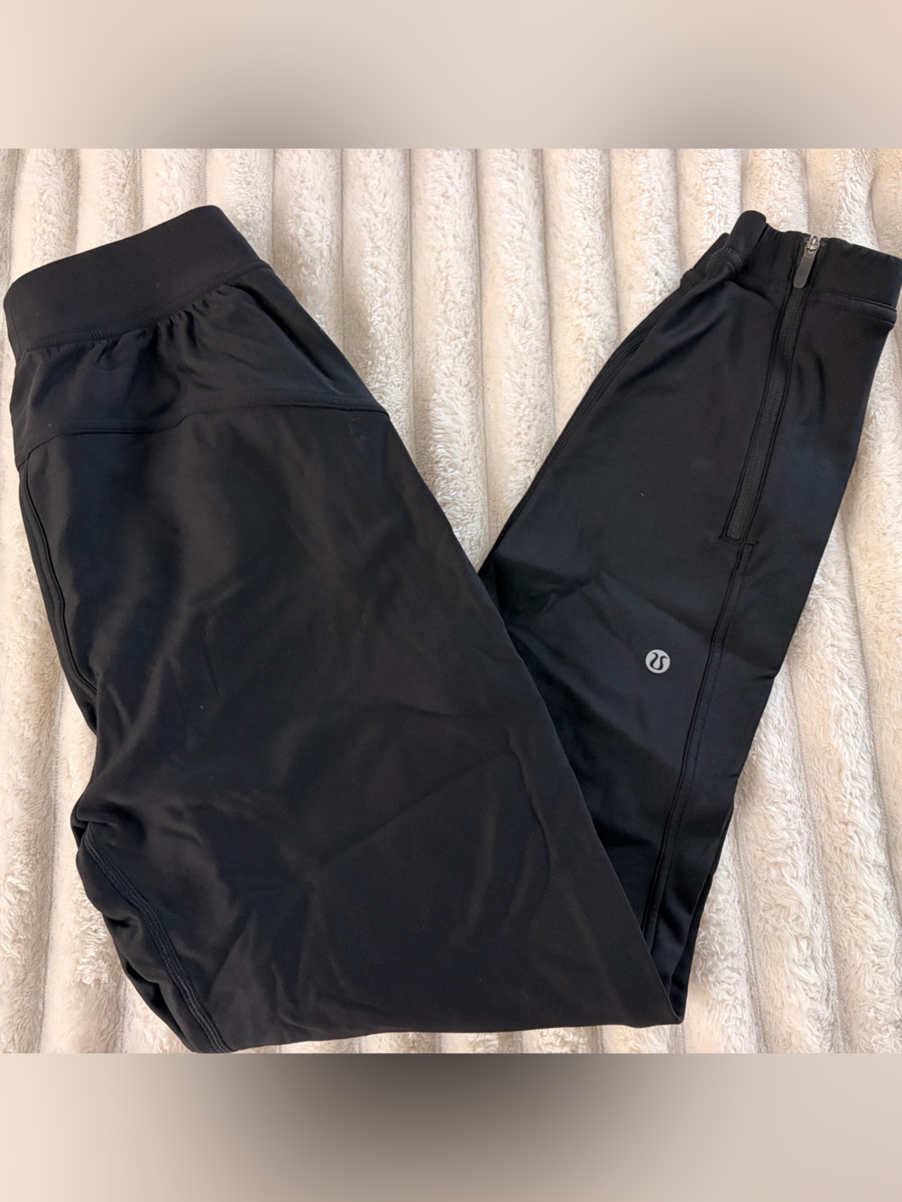 Lululemon athletica Women’s Black Jogger Sweatpants